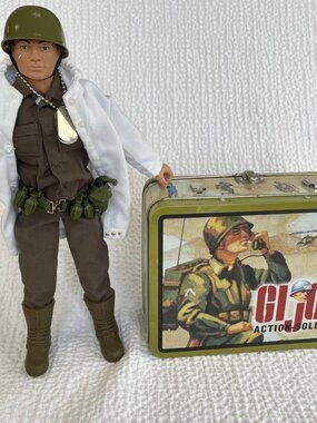 Vintage 1994 GI Joe Action Figure Hasbro 12" C-023B & Lunchbox